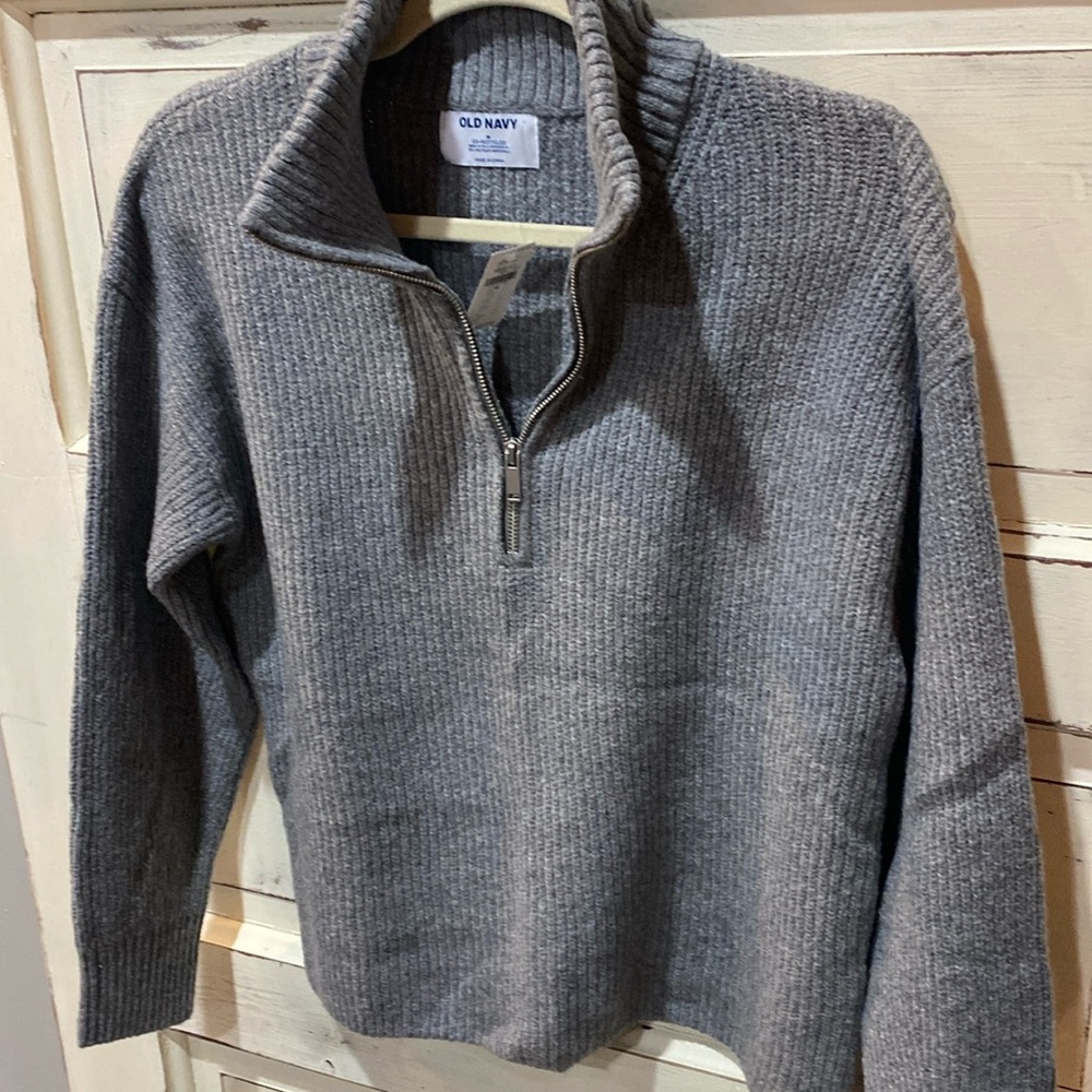 Old Navy heavyweight half zip sweater!